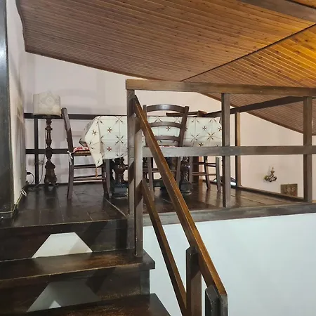 Mansarda Tacconi 아파트 *